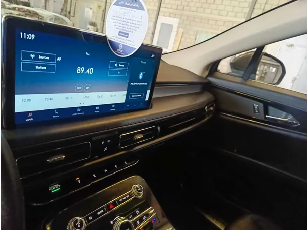 Car image 26