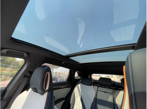 Car image 35
