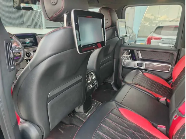 Car image 16