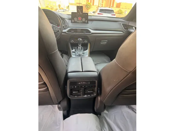 Car image 20