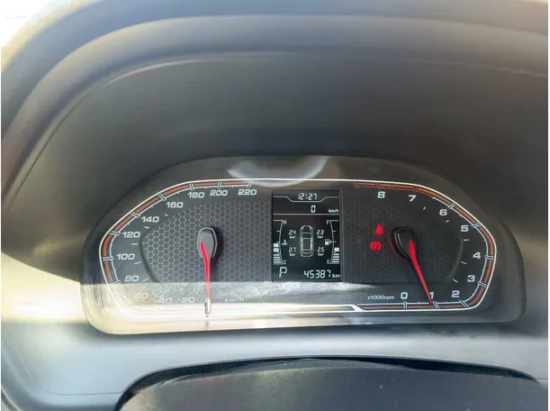 Car image 23