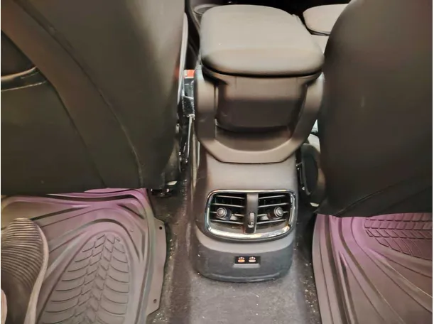 Car image 39