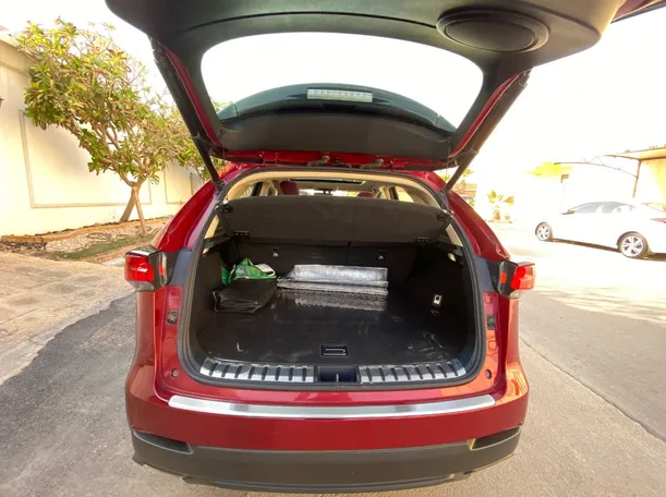 Car image 16