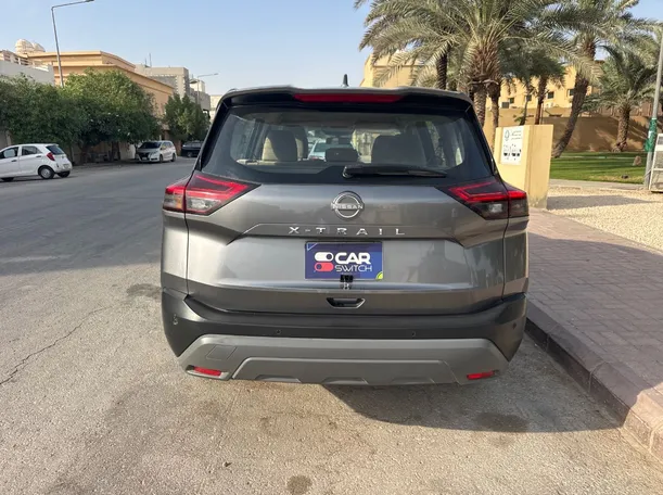 Car image 6