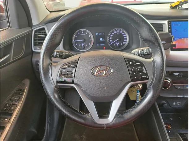 Car image 17
