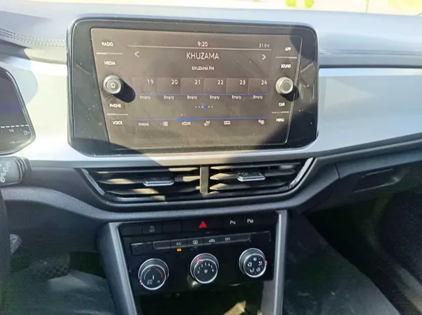 Car image 22