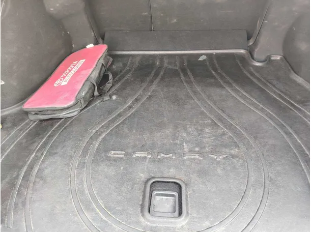 Car image 24