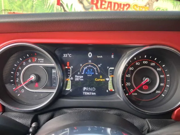 Car image 19