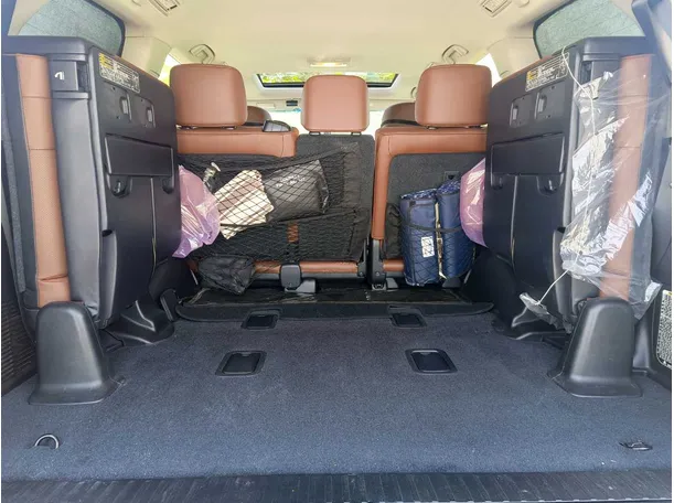 Car image 33
