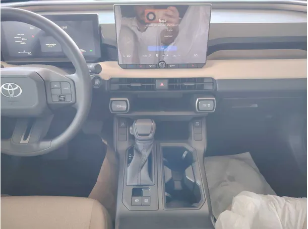 Car image 21