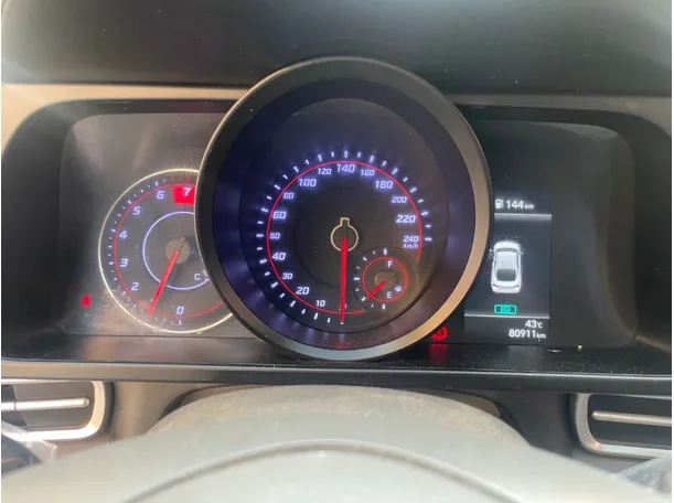 Car image 20