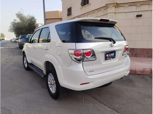 Car image 7