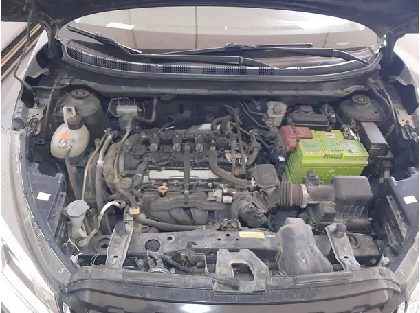 Car image 19