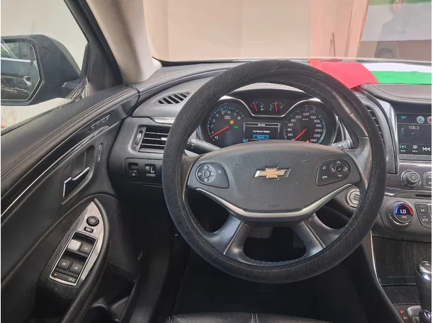 Car image 24