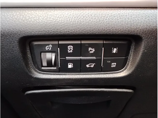 Car image 28