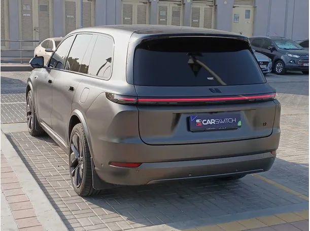 Car image 7