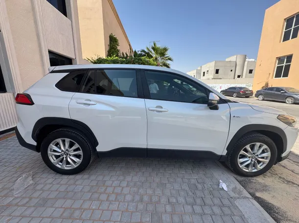Car image 4