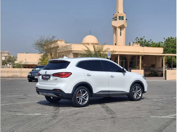 Car image 5