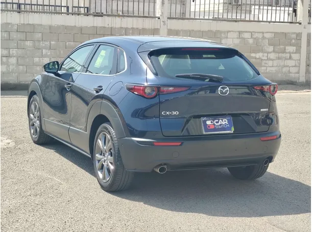 Car image 7