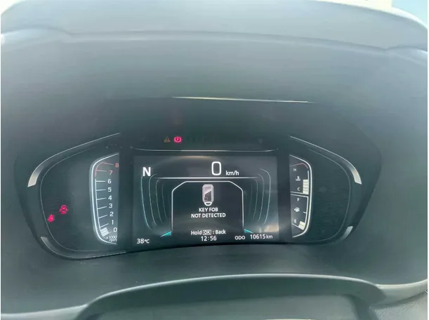 Car image 26