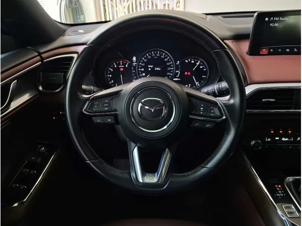 Car image 19