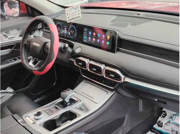Car image 14