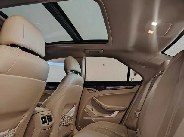 Car image 20