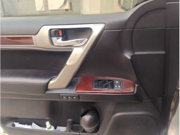 Car image 29