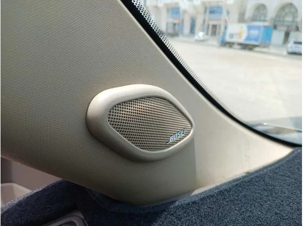 Car image 22