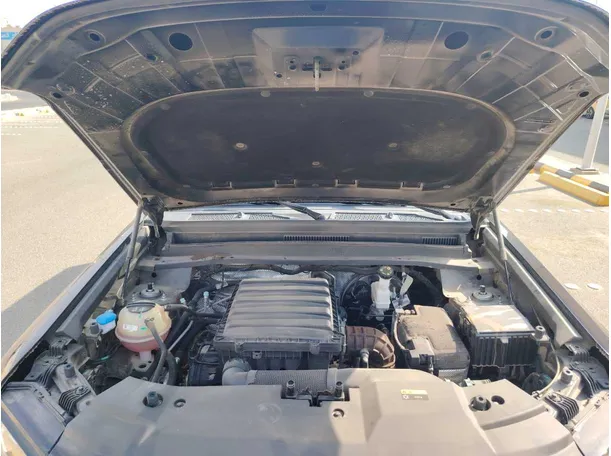 Car image 35