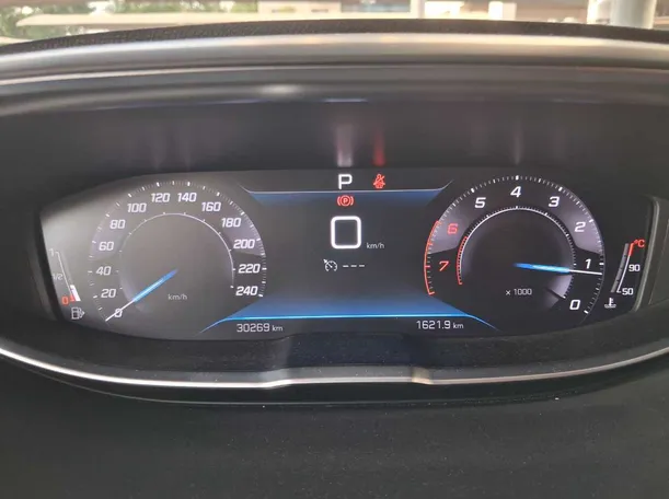 Car image 21