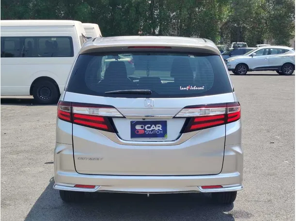Car image 6