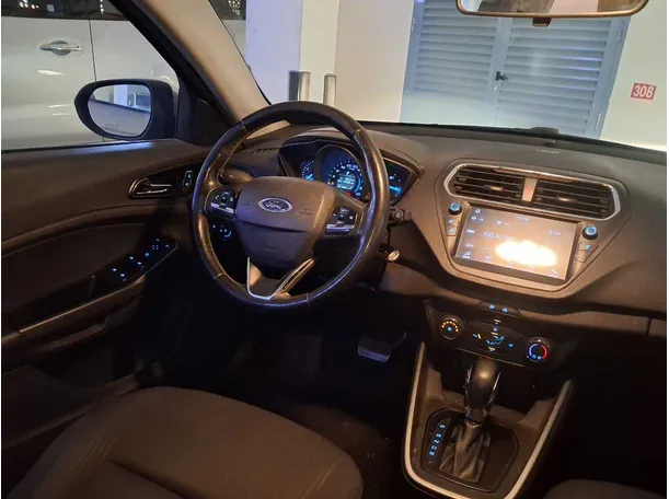 Car image 17