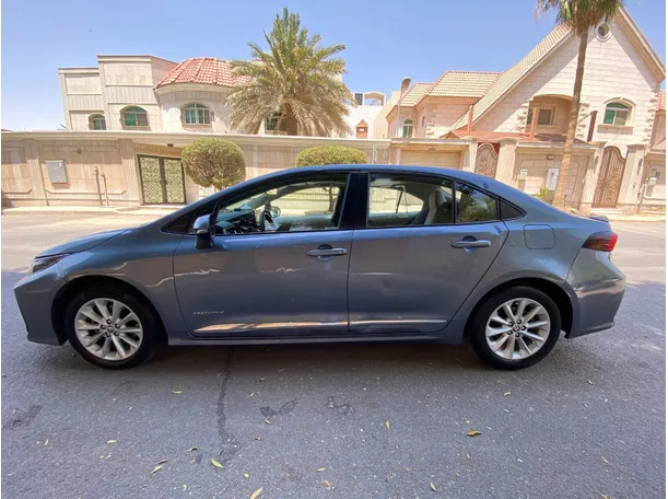 Car image 8