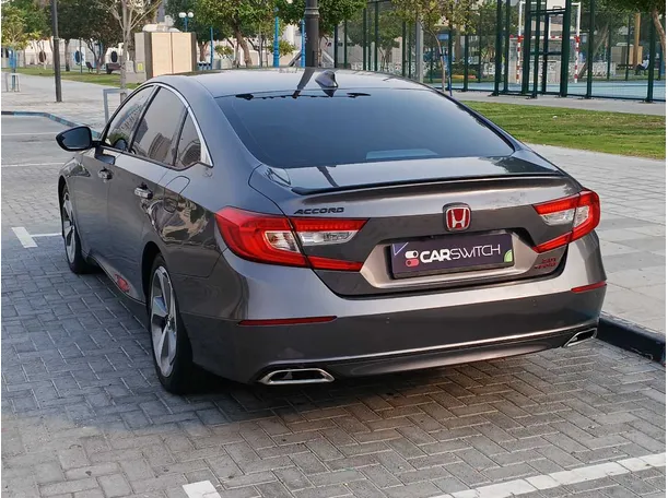 Car image 7