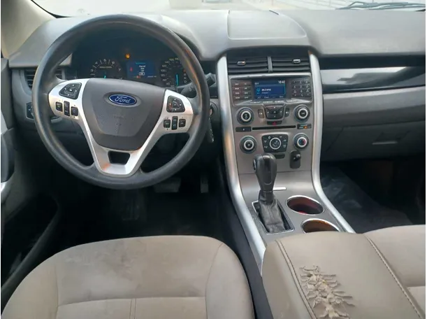 Car image 15