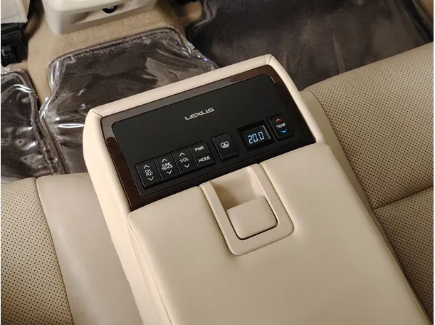 Car image 31