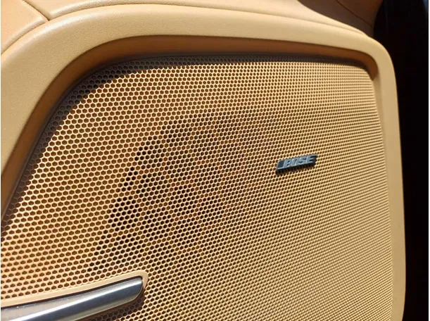 Car image 27
