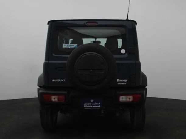 Car image 12
