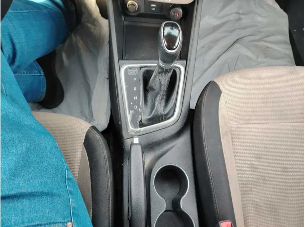 Car image 26