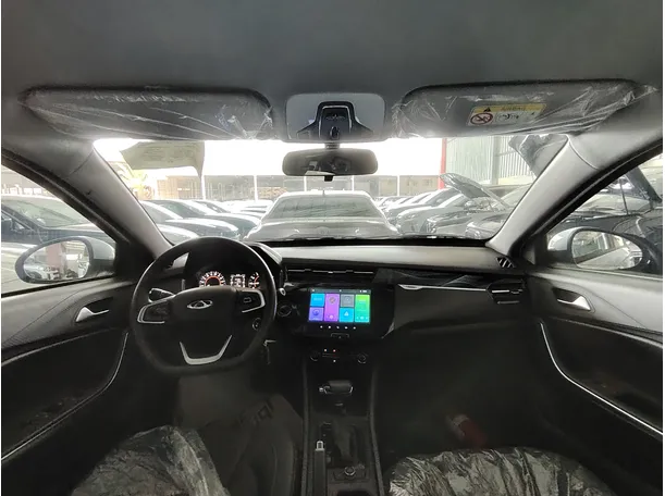 Car image 17