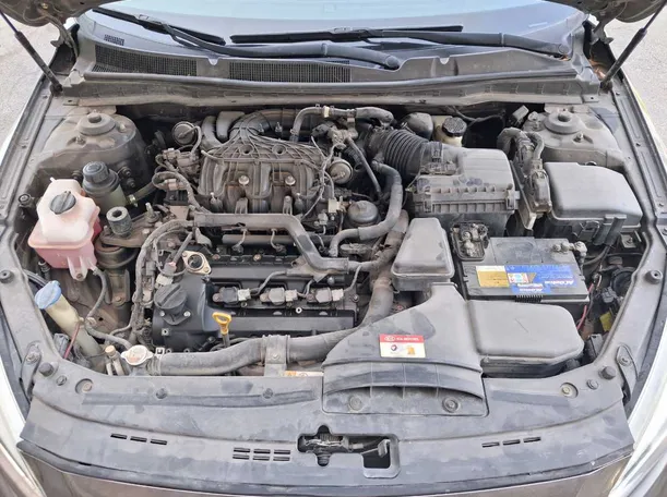 Car image 19