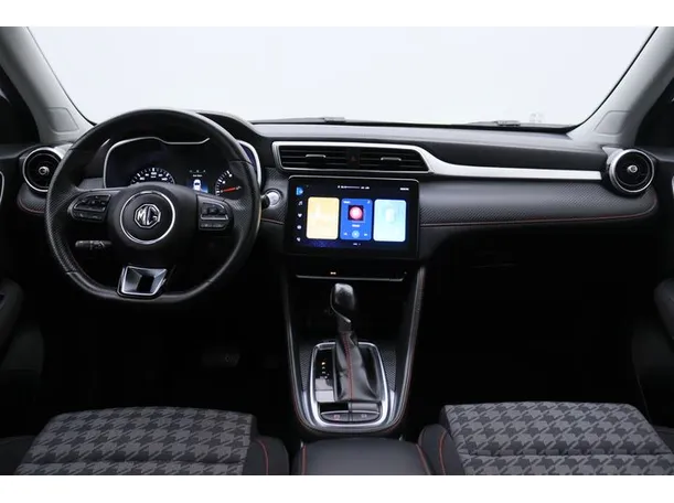 Car image 14