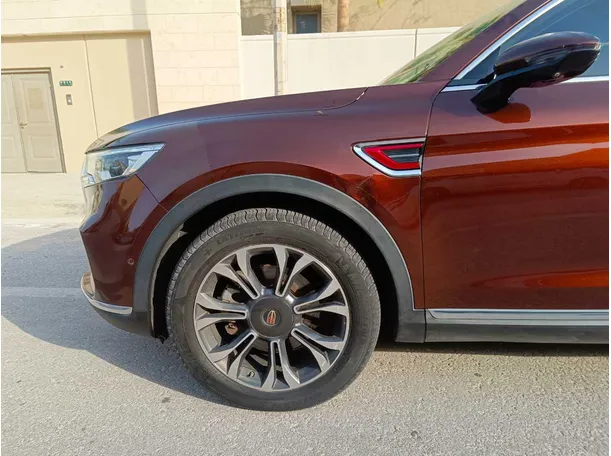 Car image 10