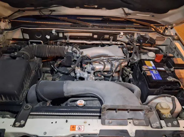 Car image 19