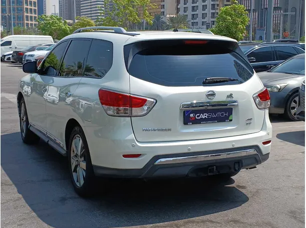 Car image 7