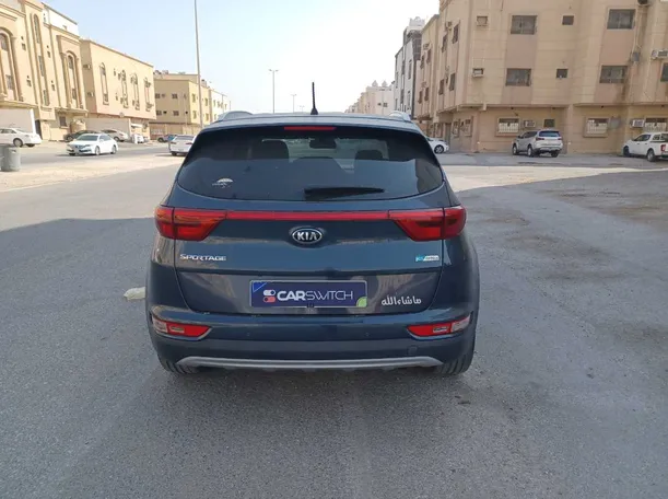 Car image 6