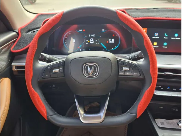 Car image 16