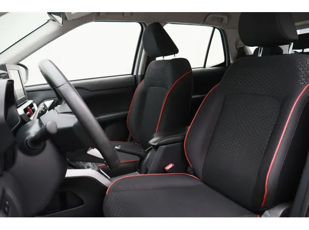Car image 8