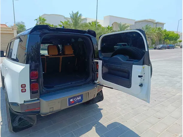 Car image 29
